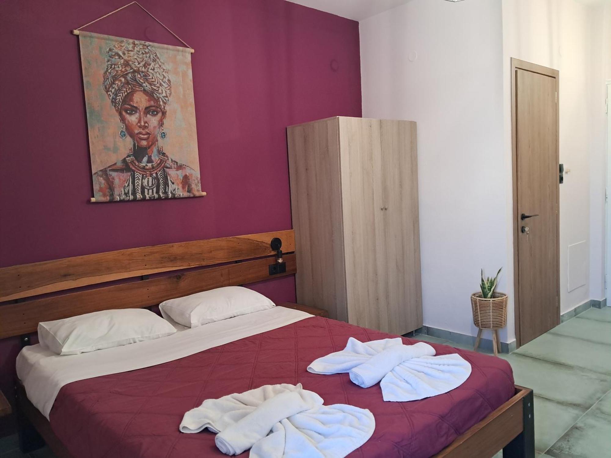 Poppy Beloni Aparthotel